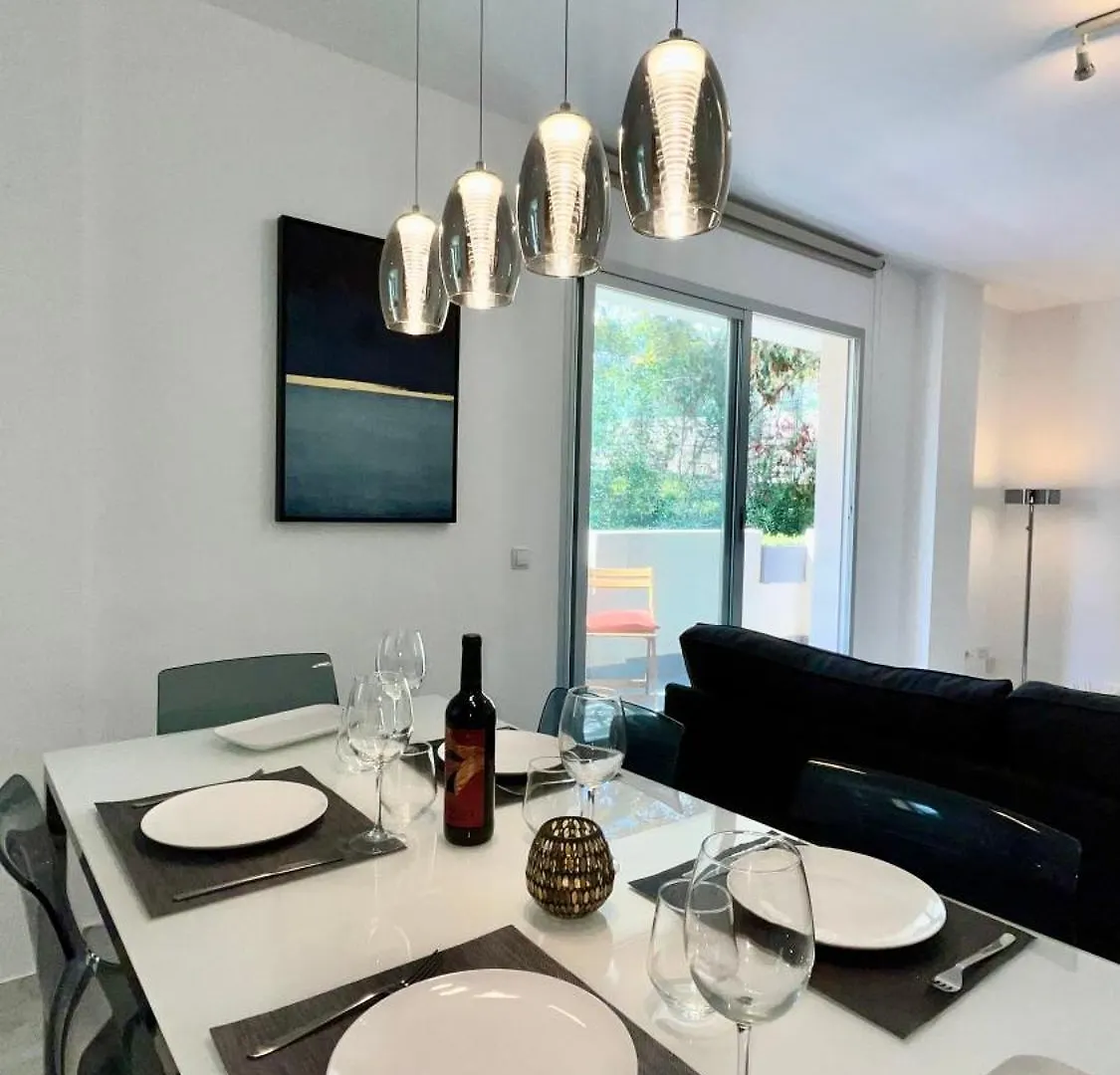 Moderno Apartamento Con Piscinas,Gimnasio En Mijas Malaga Apartment